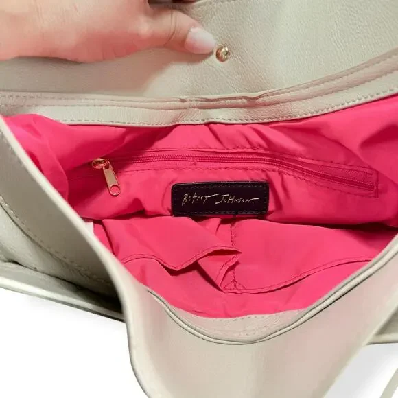 Betsey Johnson Festival RARE Gold Vegan Leather Butterfly Boho Y2K Crossbody Bag - Picture 2 of 14